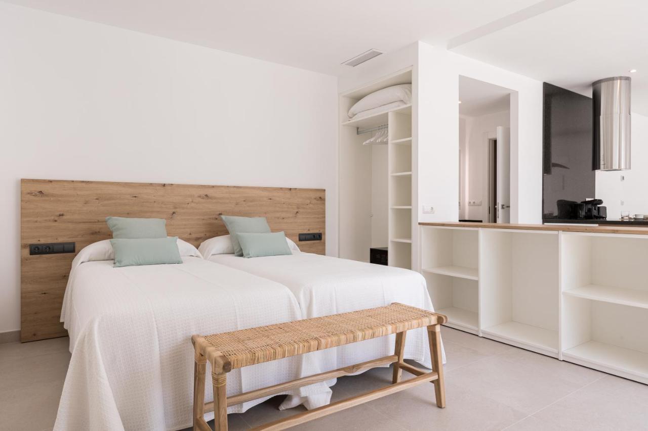 Bossa Bay Suites With Private Pool - Mc Apartments Ibiza Exterior photo
