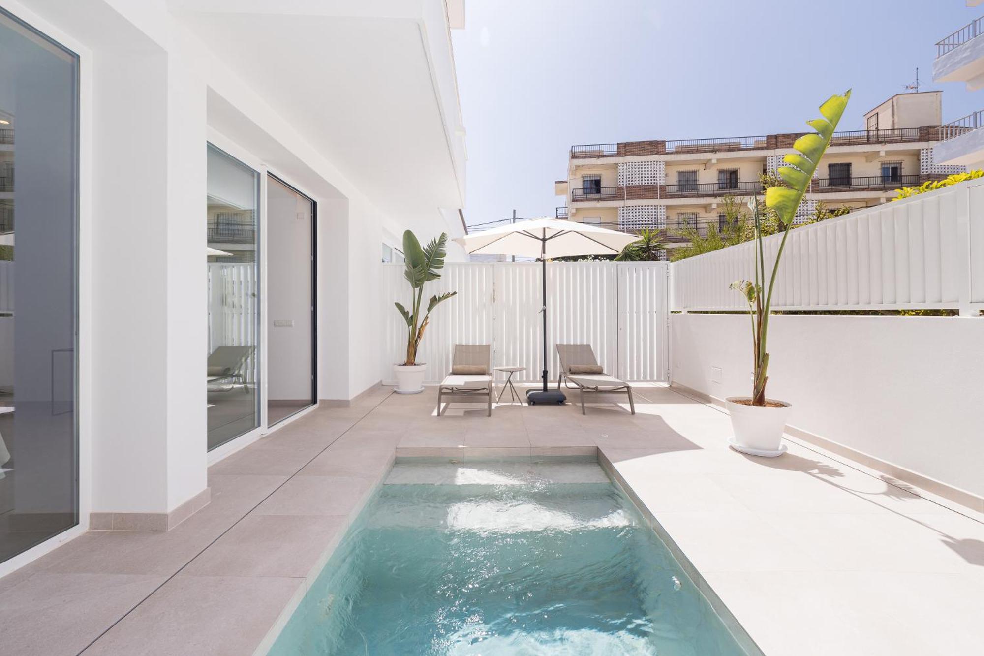 Bossa Bay Suites With Private Pool - Mc Apartments Ibiza Exterior photo