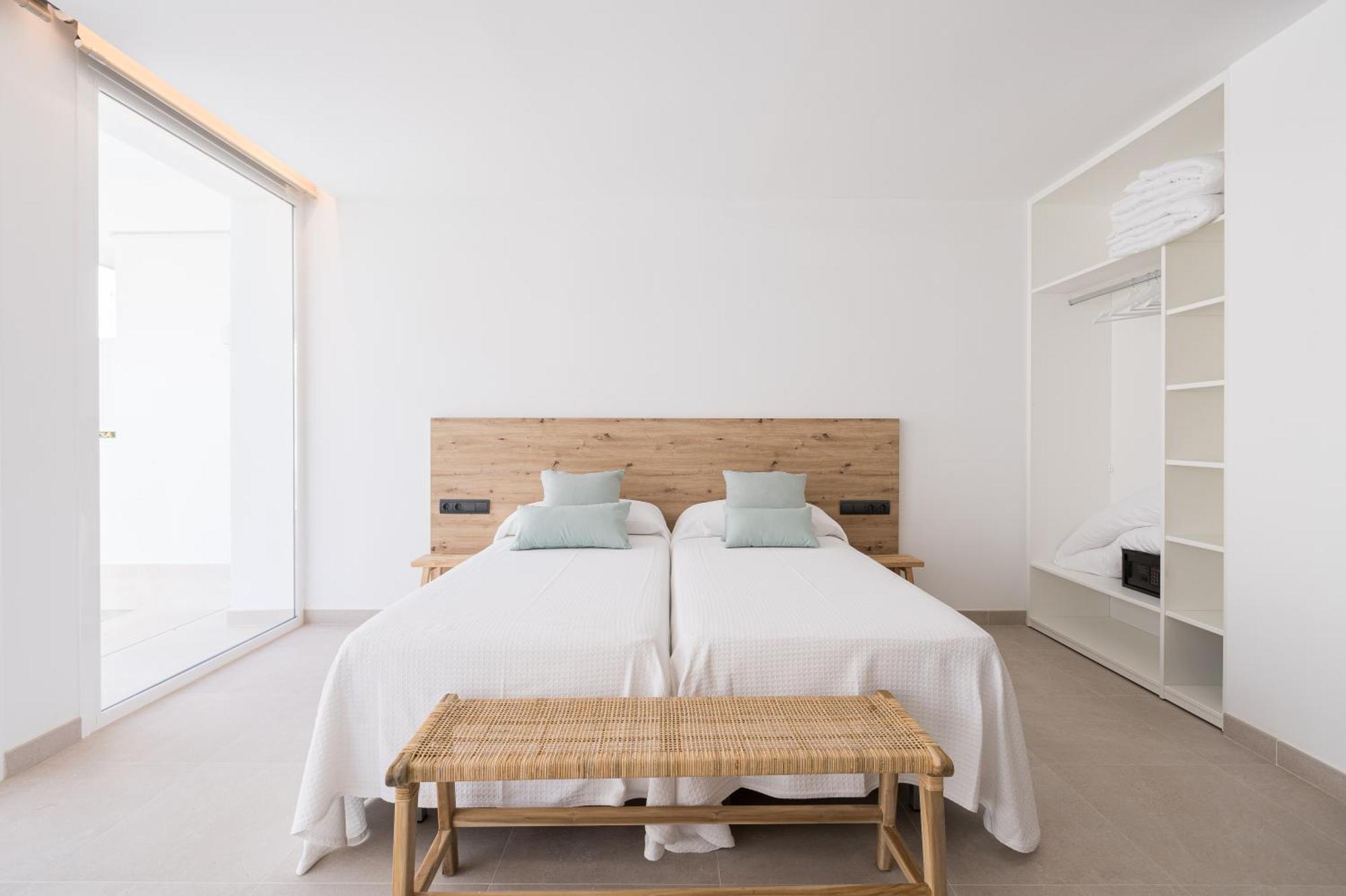 Bossa Bay Suites With Private Pool - Mc Apartments Ibiza Exterior photo