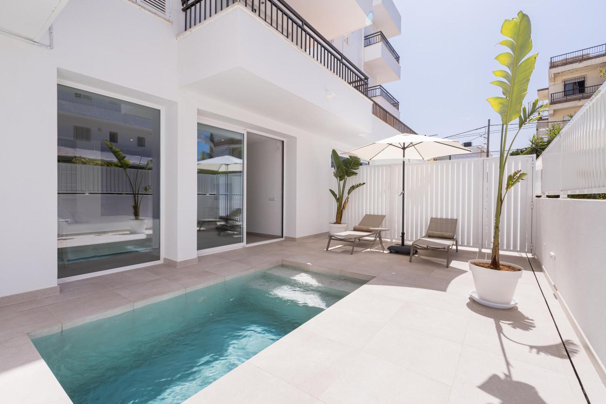 Bossa Bay Suites With Private Pool - Mc Apartments Ibiza Exterior photo